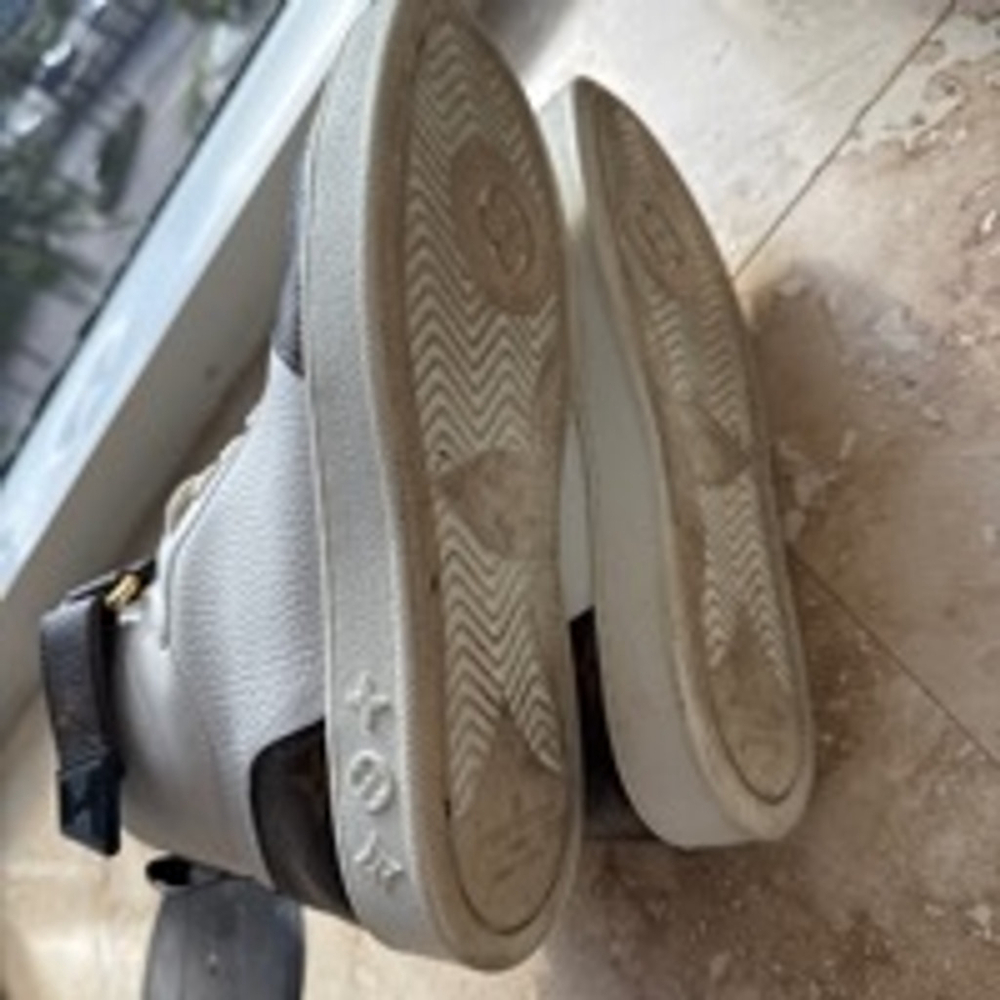 Louis vuitton sneaks - Picture 5 of 6